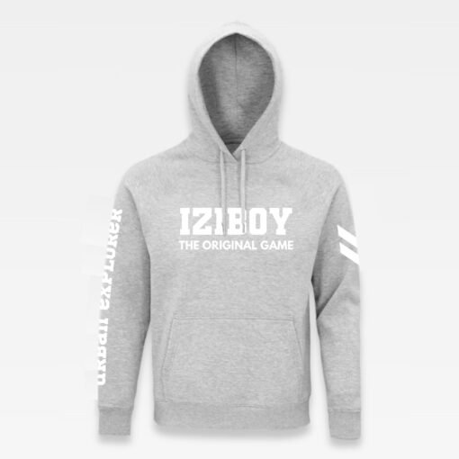 Sweat à capuche iziboy gris avec inscription blanche sur la manche et devant